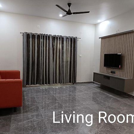 Sukrithi Premium Serviced Apartment - F2 Chennai Exterior foto